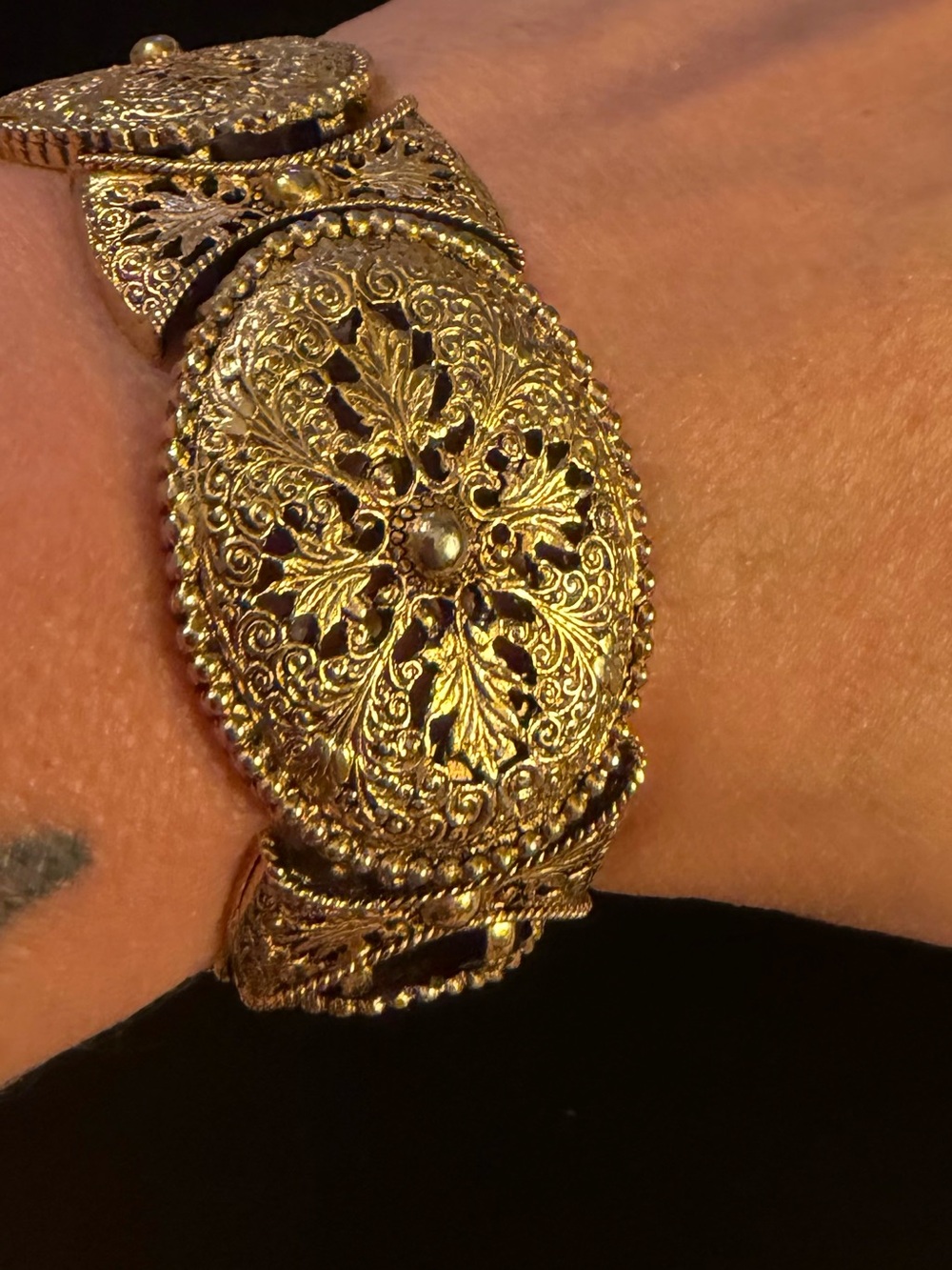 Vintage Gold Filigree Oval Link Bracelet - Elegant Women’s Jewelry